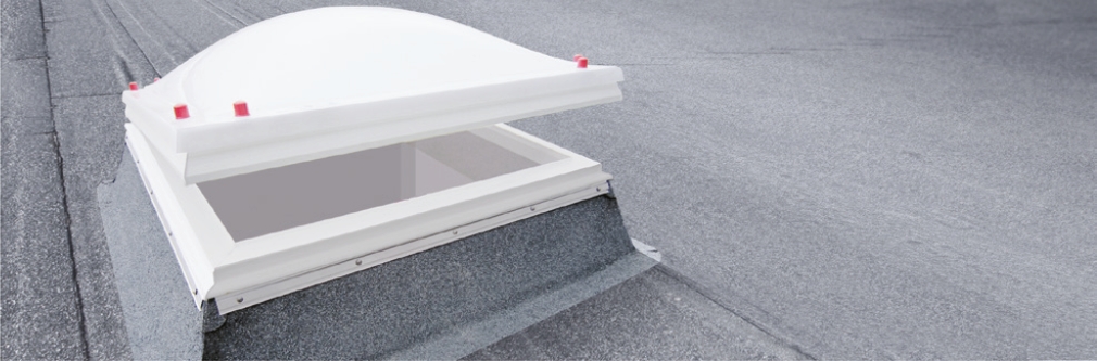 Sistem de soclu metalic VELUX Commercial tip ISO-THERM AK